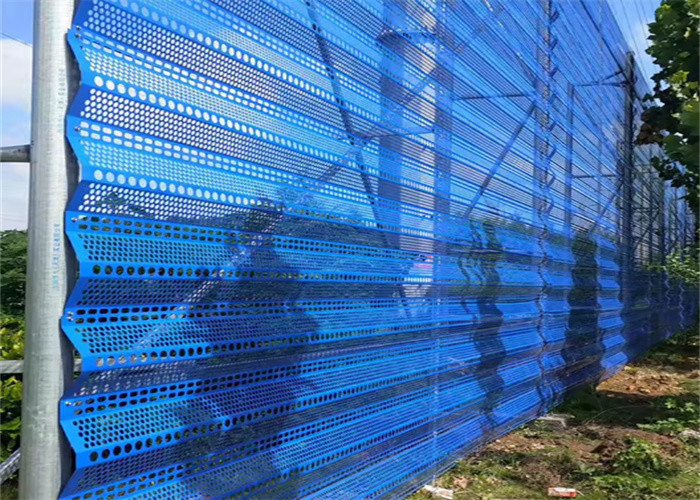 Kleurrijke tuin windscherm hek panelen met op maat gemaakte vormen Gemakkelijke installatie Verschillende toepassingen